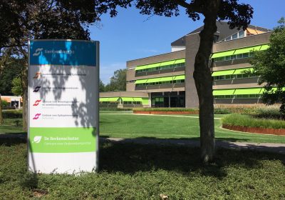 Voorzijde hoofdgebouw